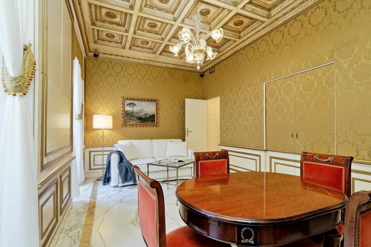 Elegant Nearby Trevi Fountain Appartement